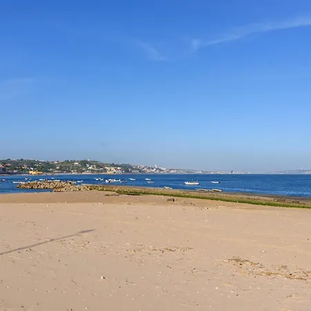 Whome Beachside Getaway Near Train Station * Paço de Arcos